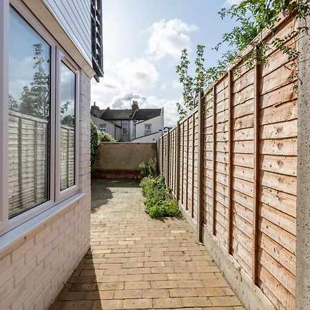 2 Bedrooms Serviced Apartment Excel Exhibition Centre, O2 Arena, Stratford Olympic City, Forest Gate, Central Londres Extérieur photo