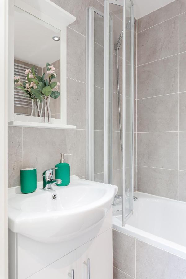 2 Bedrooms Serviced Apartment Excel Exhibition Centre, O2 Arena, Stratford Olympic City, Forest Gate, Central Londres Extérieur photo